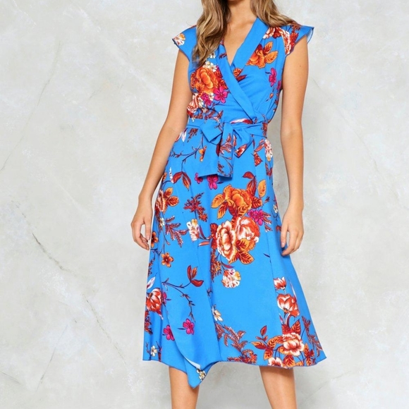Nasty Gal Dresses & Skirts - NWT Nasty Gal A Place in the Sun Floral Dress
8